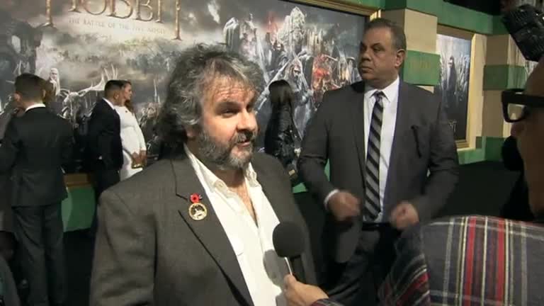 Peter Jackson, Orlando Bloom reminisce at 'Hobbit' premiere