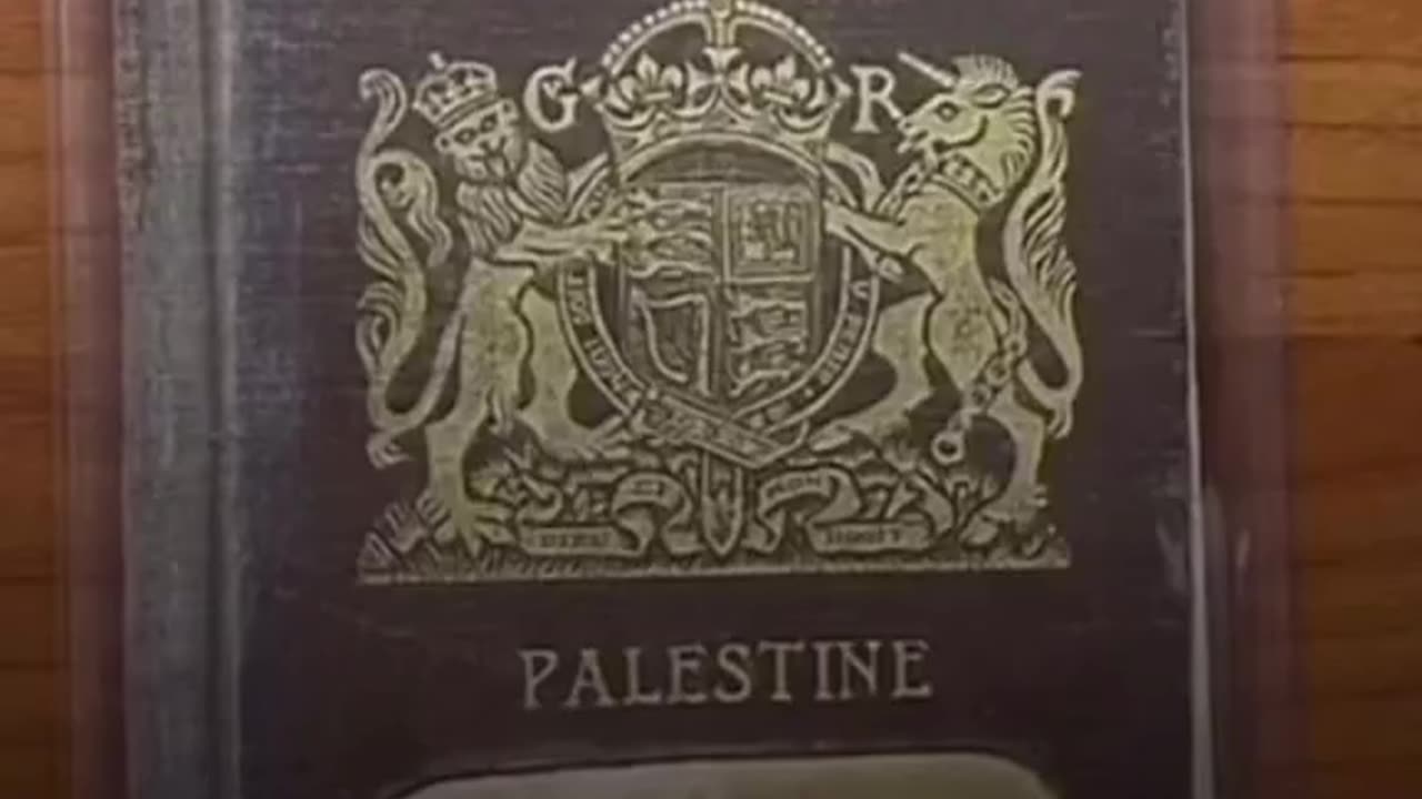 ►🇵🇸🇮🇱🚨▶◾️A Palestinian passport from 1929 issued to an Arab employee of the British administration in the British mandate in Palestine.