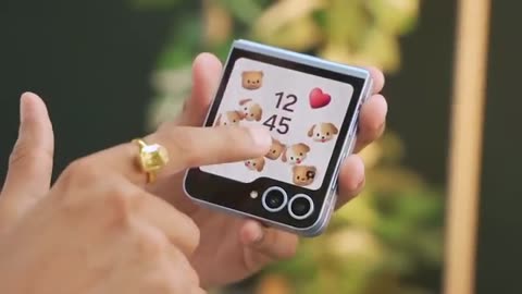 Samsung Galaxy Z Flip ! One of the Best Phone 😀