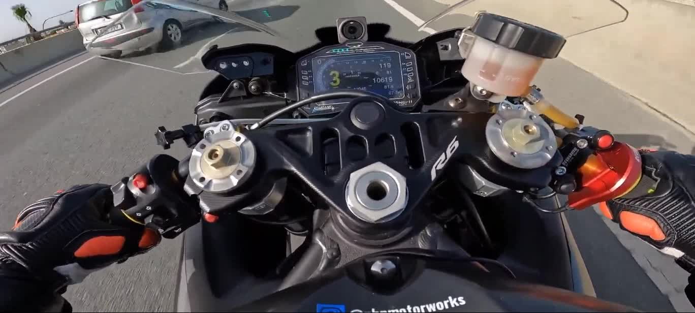 cycling yamaha R6 first-person highway riding