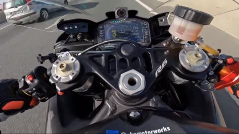 cycling yamaha R6 first-person highway riding