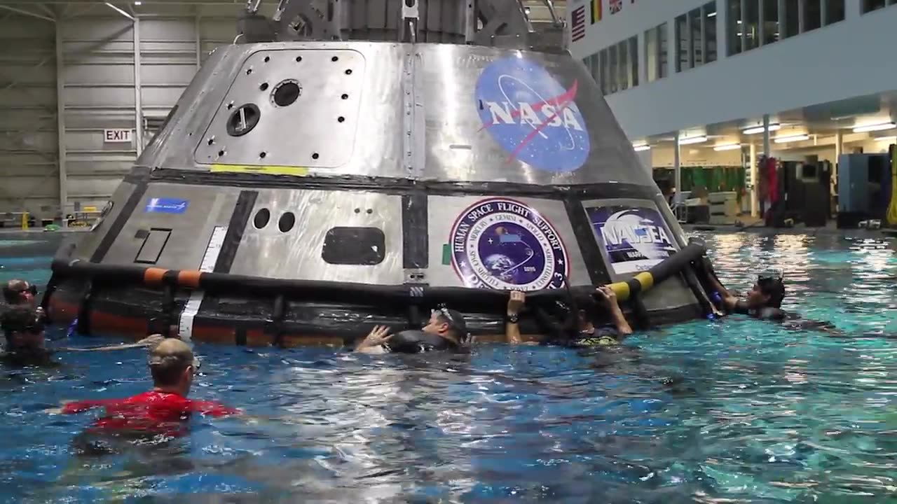 Divers Train for Orion Recovery at NASA's Johnson Space Center