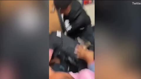 School resource officer uses his body to shield a kid from being attacked