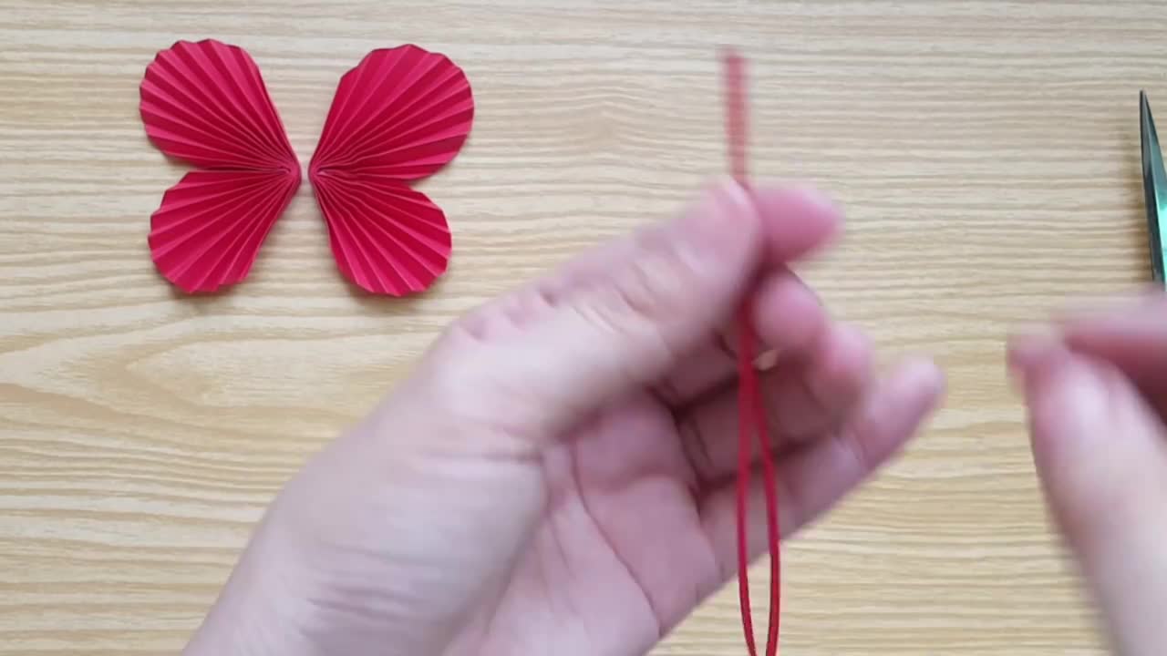 How to Make a Beautiful Butterfly using only paper