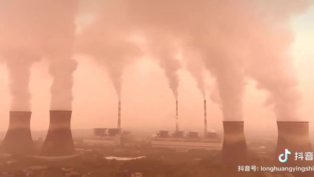 A coal-fired power plant in China 🤷‍♂️