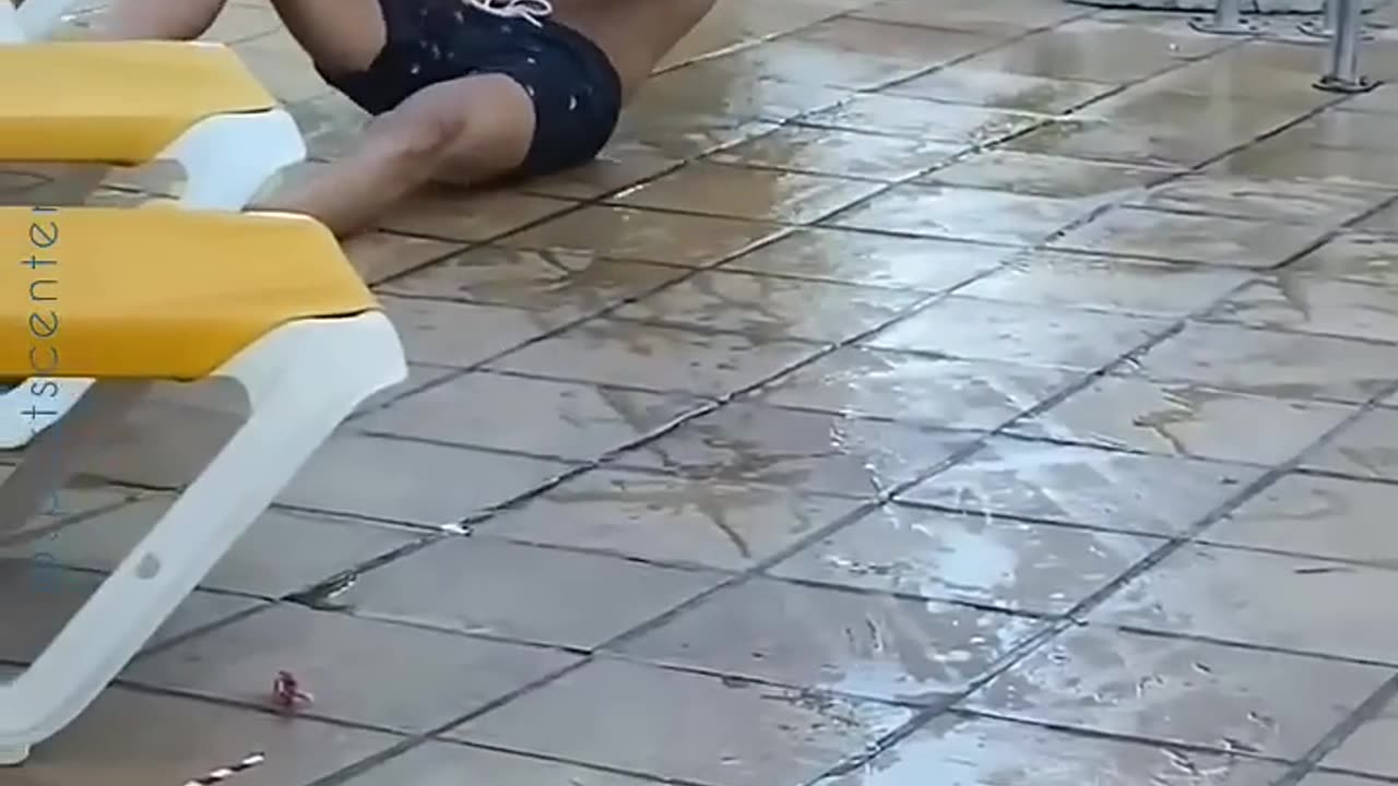 watch funny videos😂😂