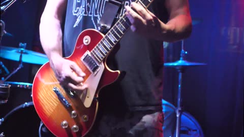 Guitar Drag Race Brandon Vrs 2012 Gibson LP STD