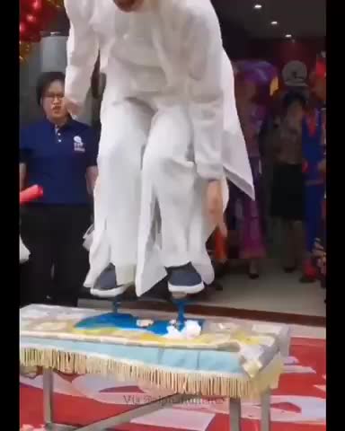 Kungfu as light as a feather 功夫