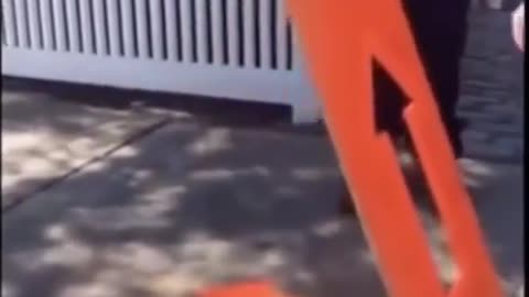 Karen Mad at people for doing their jobs!!