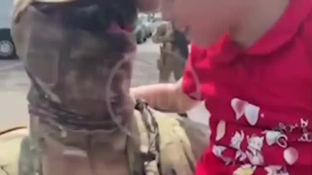 SUPER CUTE! Girl From Kherson Asks Russian Soldiers Whether They Kill Bad Guys