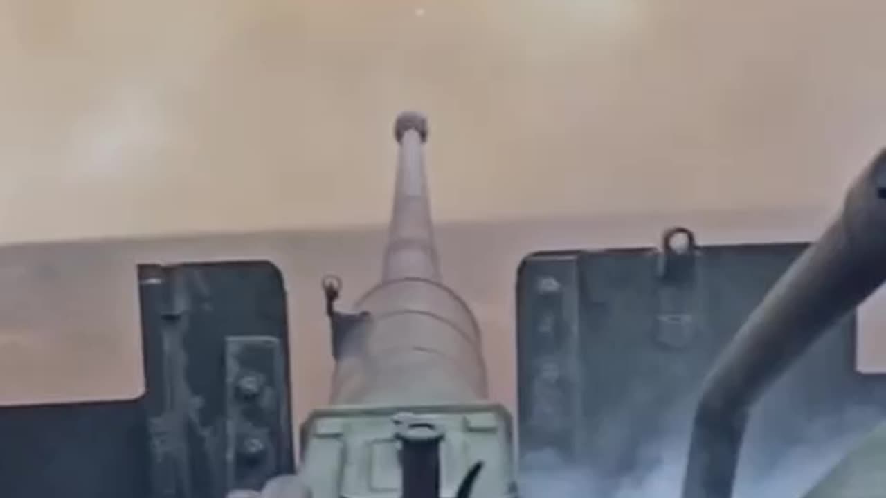 Massive Ukrainian Field Gun