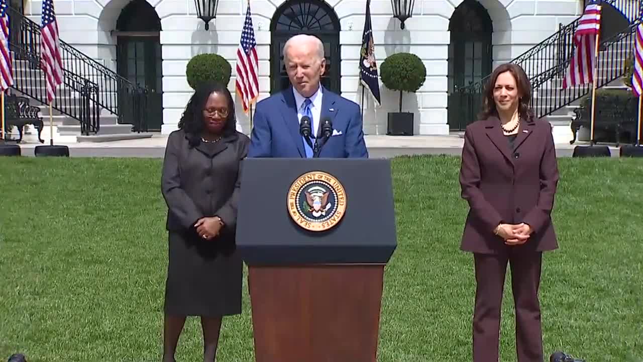 Biden LIES While Stuttering Through Fake Story Of Chinese President