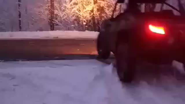 250hp wildcatxx doing donuts on pavement