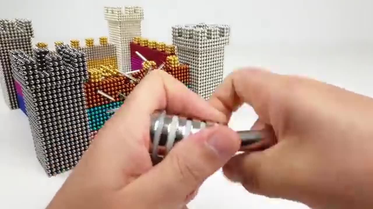 Magnet Guns VS Castle out of Magnetic Balls I Magnetic Games