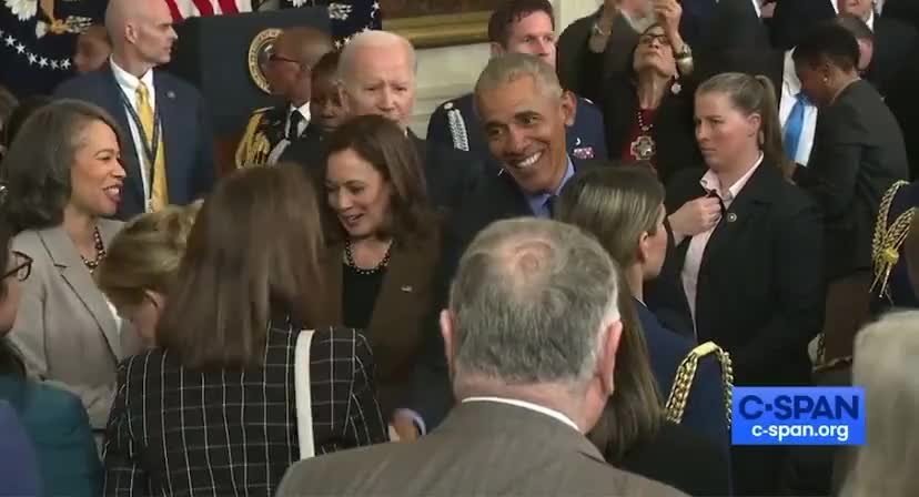Brutal Video Shows Befuddled Biden Ignored by Obama, Top Dems