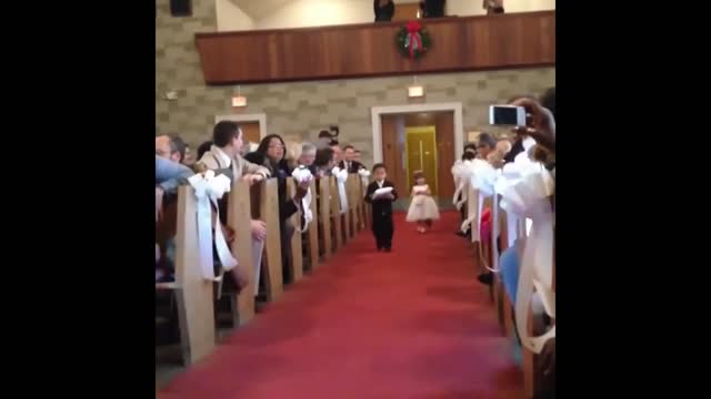 Kids just throw and run in the wedding ceremony