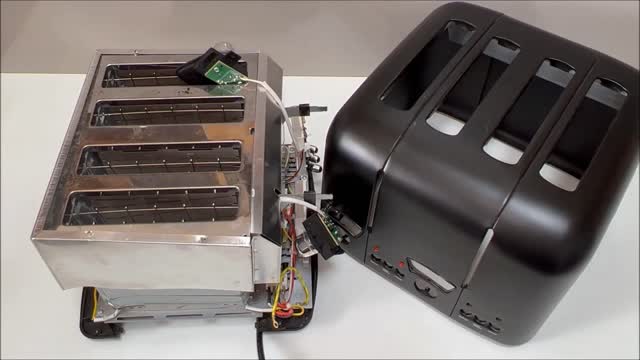 How to Remove the Casing from a DeLonghi Toaster