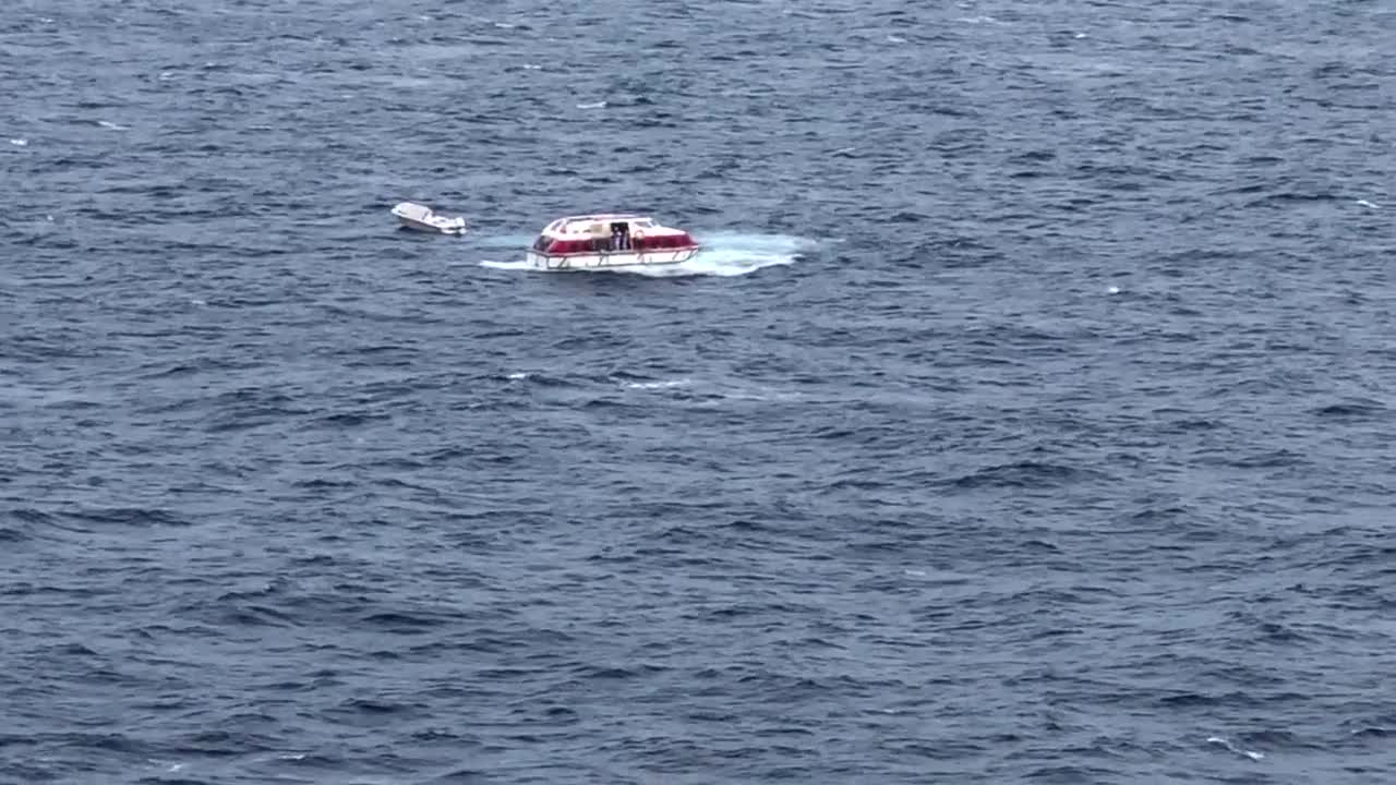 Norwegian Cruise Rescues Stranded Boat