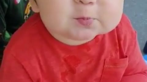 Cute baby eating banana. So cute. #viral #viralvideo