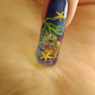 Aquarium Nails | Liquid Nails | I really like this liquid nail design.