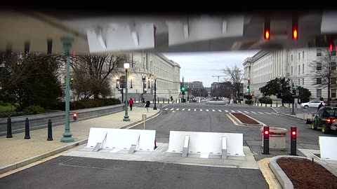 0672USCG00K25SouthBarricadeInbound_2021-01-06_07h59min32s287ms.mp4