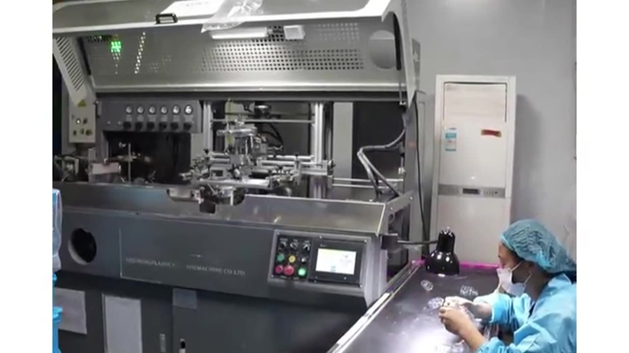 Printing of plastic bottles