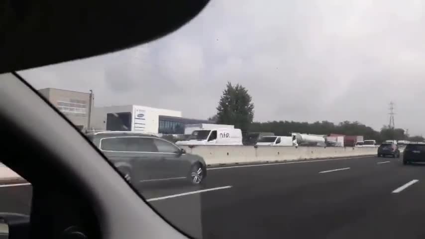 Brave Italian Truckers Block Highway, Protesting Vaccine Passport TYRANNY