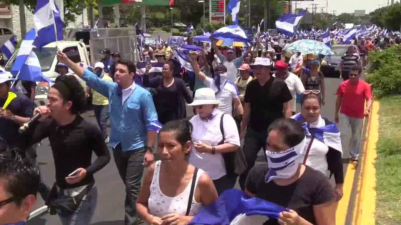 Manifestantes piden dimisión de Daniel Ortega