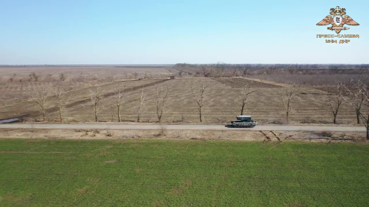 DPR video showing Russian TOS-1A thermobaric MLRS firing on Mariupol outskirts