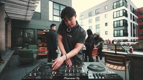DJing a Rooftop Kickback at Sunset _ Giving Groove (Session No. 5) _ Chill, Funky, Deep House