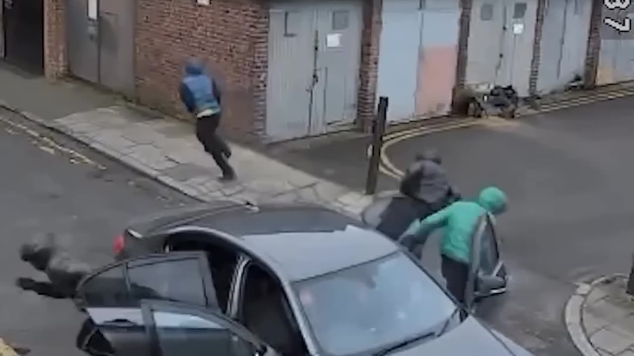 Weird things you see in London