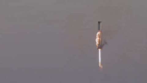 "Elon Musk's Starship: Incredible View of Super Heavy Booster Landing Captured from Mexico!"