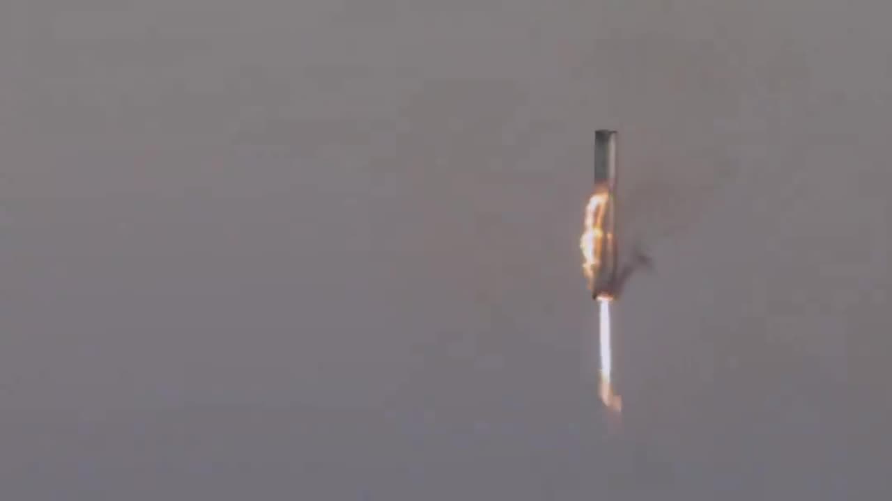 "Elon Musk's Starship: Incredible View of Super Heavy Booster Landing Captured from Mexico!"