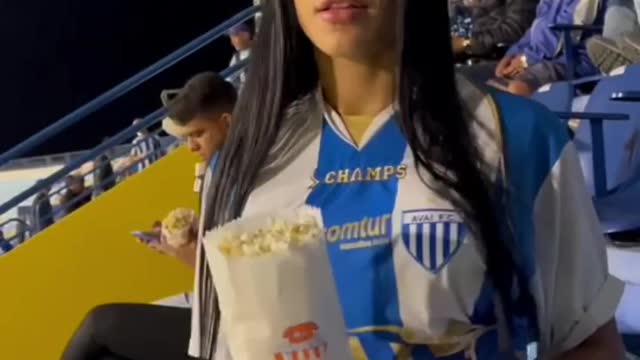 THE LATINA POPCORN