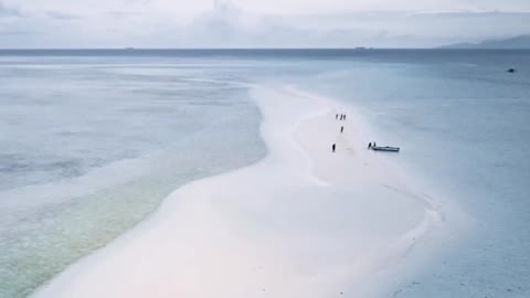 Top Ten Beautiful Sandbars in the Philippines