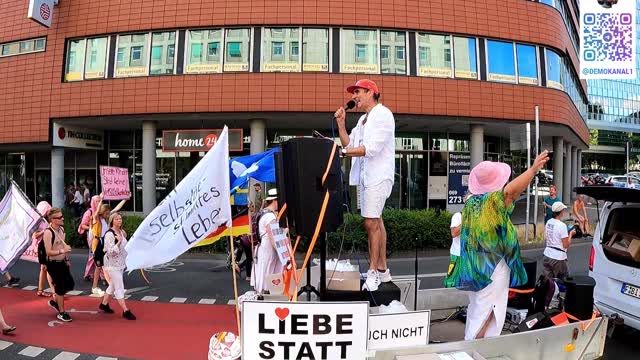 Chris von QD615 macht richtig Stimmung in Frankfurt am 25.06.2022 - Europens United for Freedom