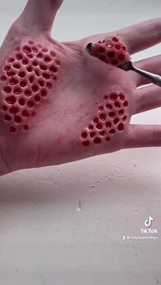 SFX trypophobia removal