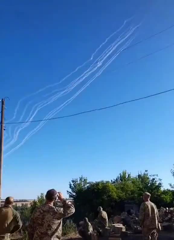 M270 firing missiles in Ukraine