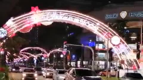 Singapore Christmas celebration lights up