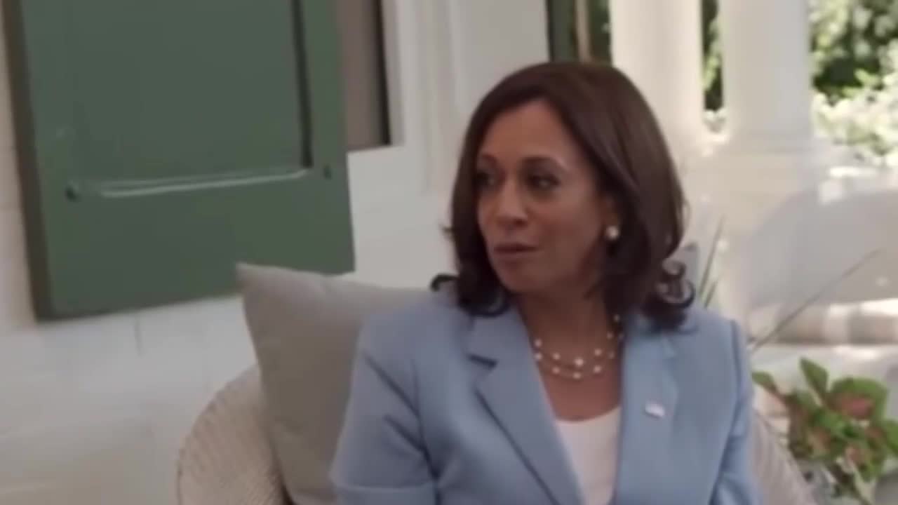 Kamala tells kids about Aliens