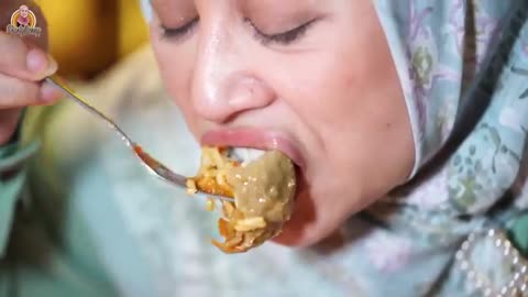 BAKSO KELUARGA VIRAL !! PANTES CABANGNYA UDAH BANYAK....LEZAT !! BAKSO PAK MUH