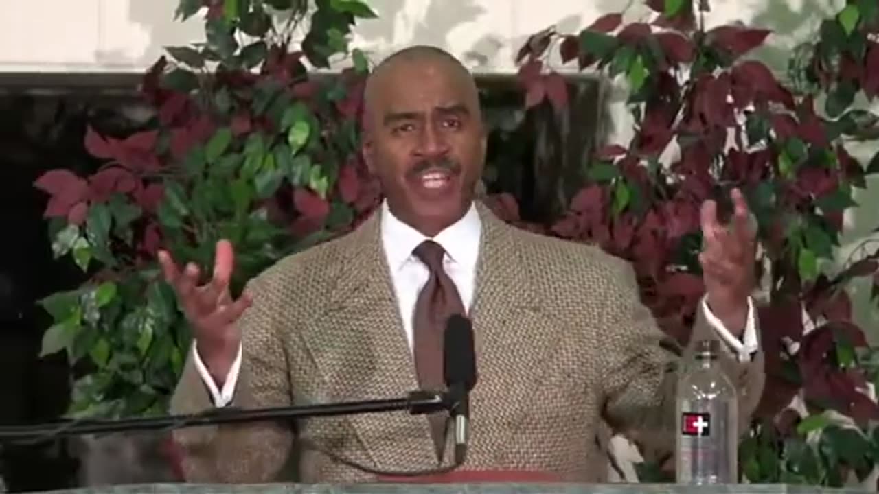 Pastor Gino Jennings: "God Kills And He Make Alive!"