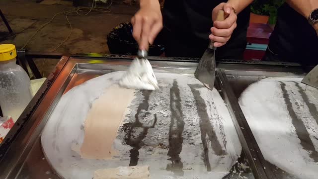 How to make ice cream on an iron plate!