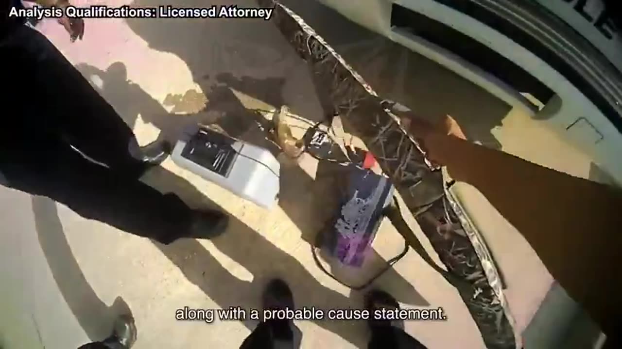 Black cops caught stealing from a home owner (Dumb Asses left their body cam on)🚔👮
