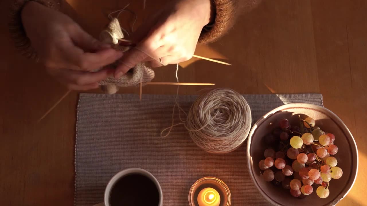 Amazing Knitting calming atmosphere