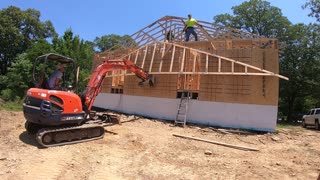Installing Roof Trusses in 5 Hours with Excavator