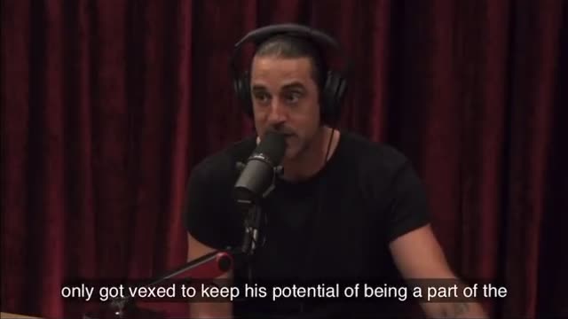 WATCH: Aaron Rodgers Gives Behind-the Scenes Details on the NFL’s ‘Fauci Stooge’