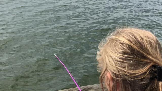 Kiddo Freaks Out Over Her First Fish