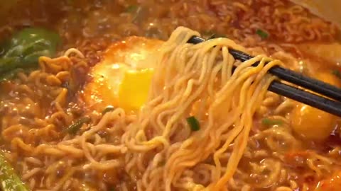 Chili instant noodles