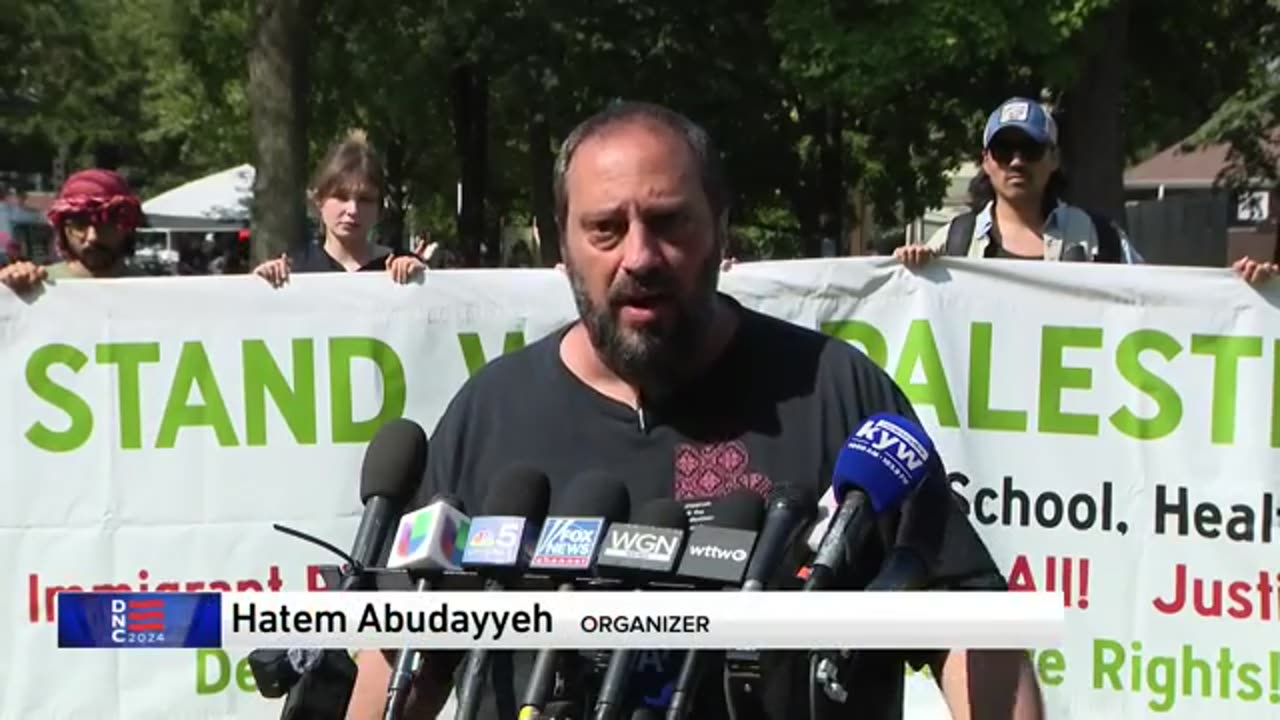 Pro-Palestinian protesters march to United Center on last day of DNC